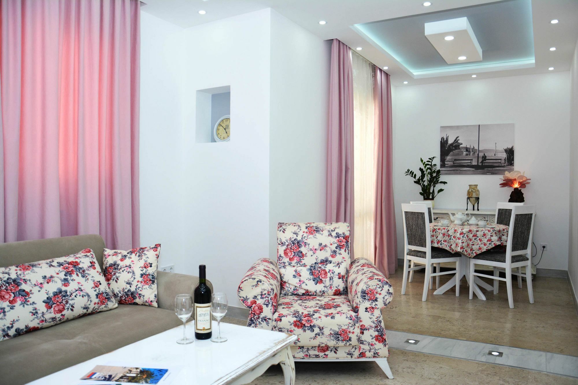 Wukovic Apartments Tivat Eksteriør billede