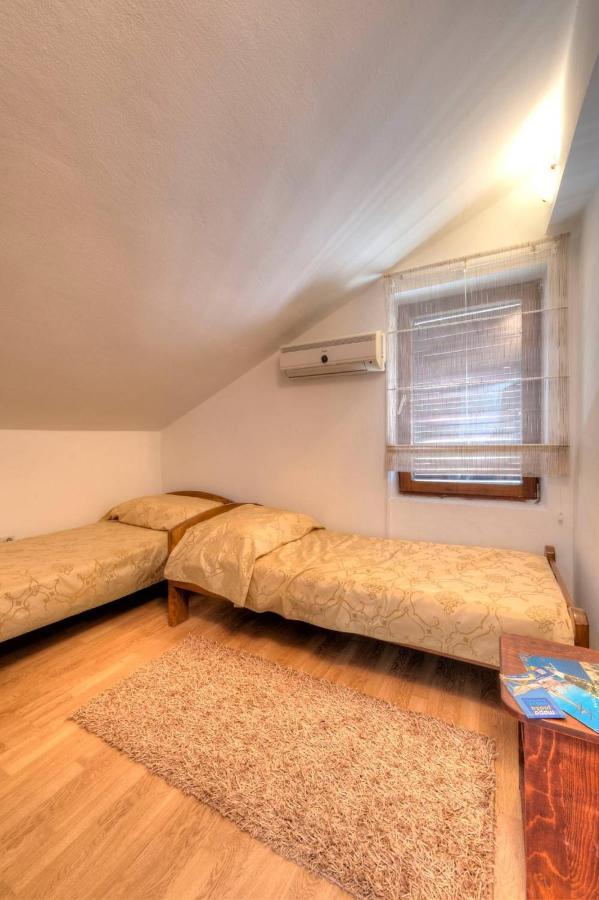 Wukovic Apartments Tivat Eksteriør billede